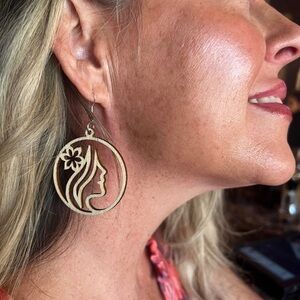 Elegant Vacay Vibes Custom Silhouette Earrings